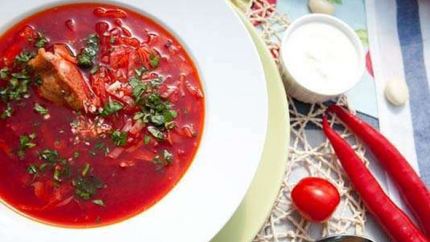 Борщ с копченостями