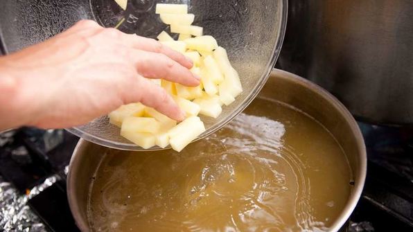 борщ с копченостями