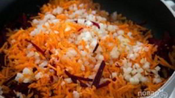 борщ со свеклой и капустой