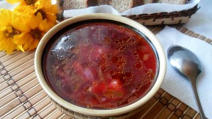 Борщ со свекольной ботвой