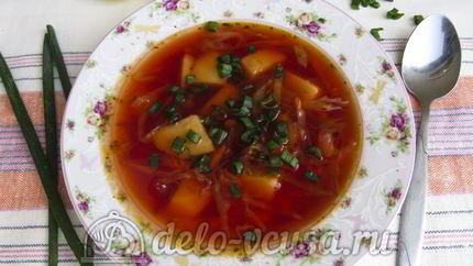 Красный борщ с фасолью