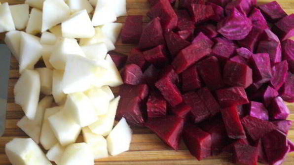 крем-борщ из свеклы и яблок