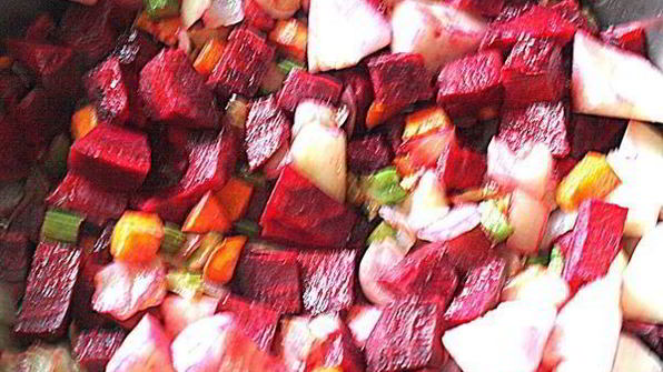 крем-борщ из свеклы и яблок