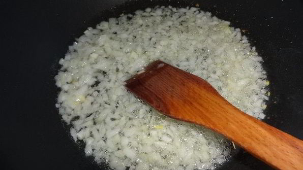 постный борщ с чечевицей и черносливом