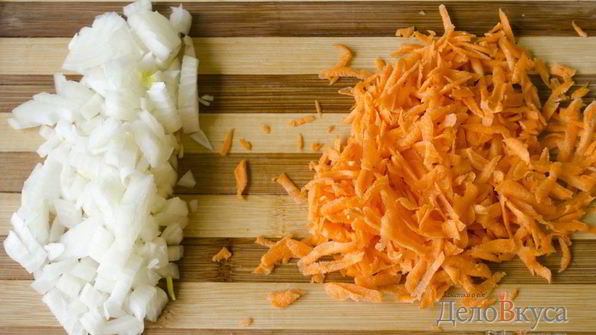 зеленый борщ со щавелем и крапивой