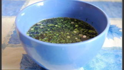 Бульон грибной с луком