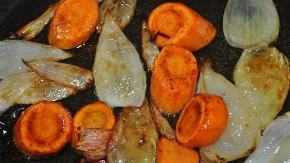 бульон с грибными ушками