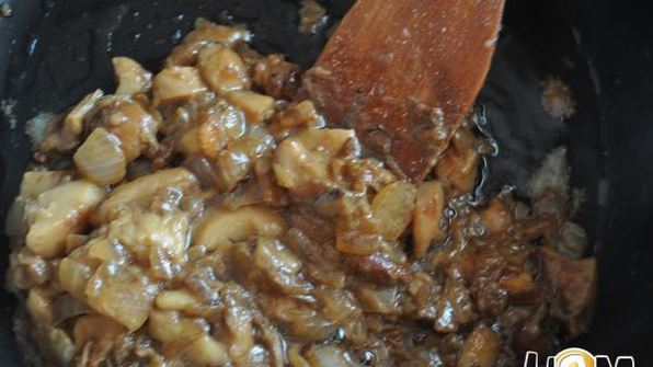 бульон с грибными ушками