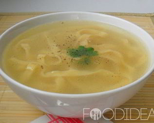 Бульон с лапшой