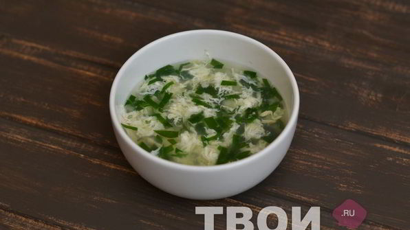 бульон со шпинатом