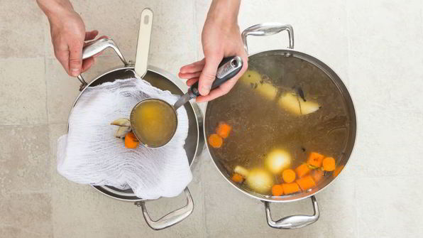 говяжий бульон из косточек