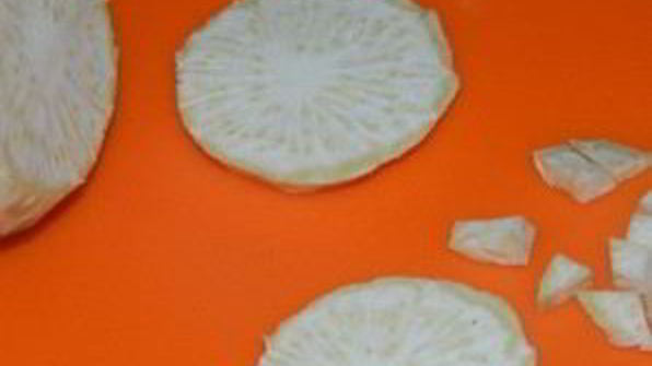 картофельный суп на мясном бульоне