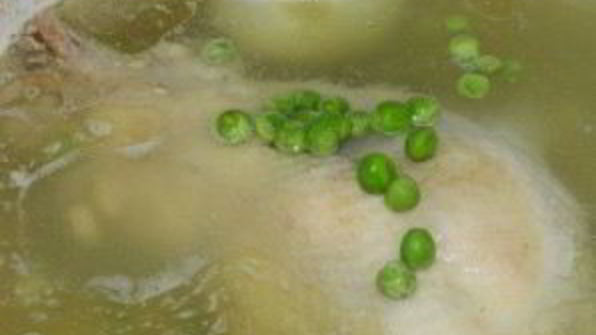 картофельный суп на мясном бульоне