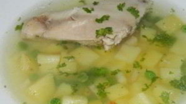 картофельный суп на мясном бульоне