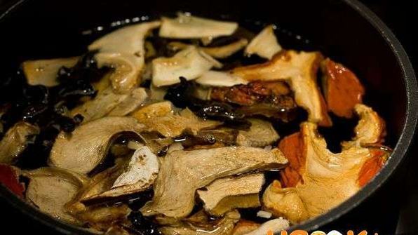 классический грибной бульон