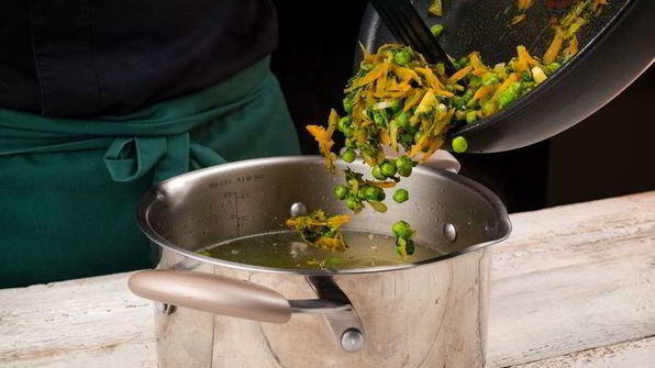 куриный бульон с овощами