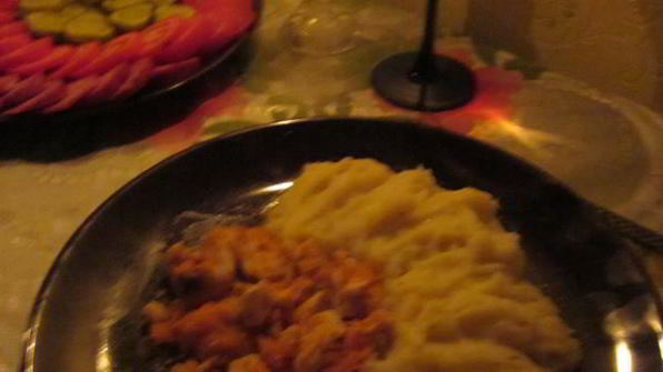 курица тушеная с морковью в бульоне