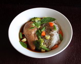 Курица в бульоне мастер сток