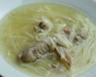 Лапша на курином бульоне