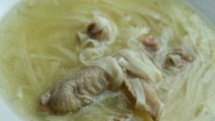 Лапша на курином бульоне