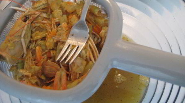 равиоли с лангустинами и цукини в густом бульоне