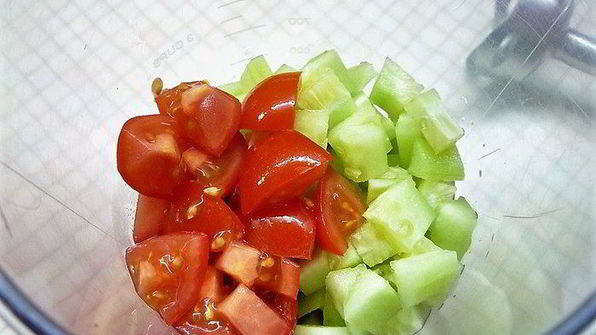 вишнево-малиновый гаспачо