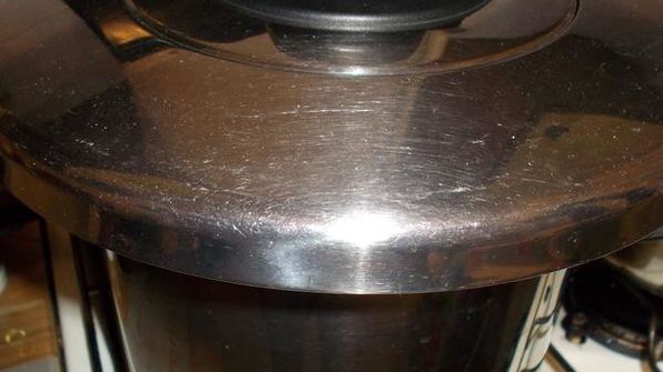 гороховый крем-суп на копченных ребрышках