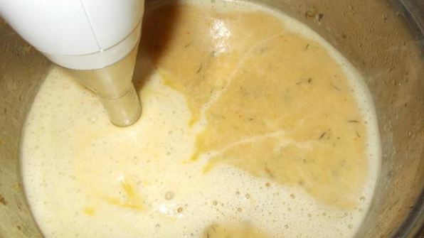 гороховый крем-суп на копченных ребрышках