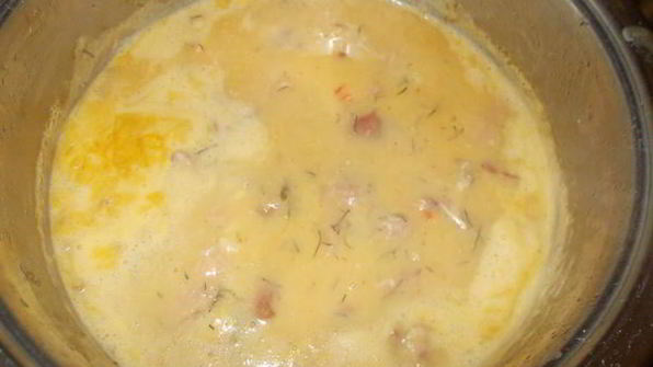 гороховый крем-суп на копченных ребрышках