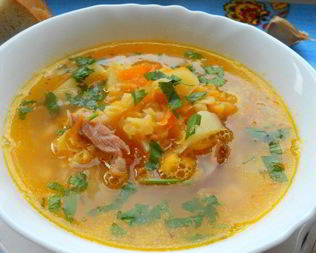 Гороховый суп с копченым окорочком