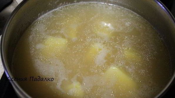 гороховый суп с копчеными крылышками