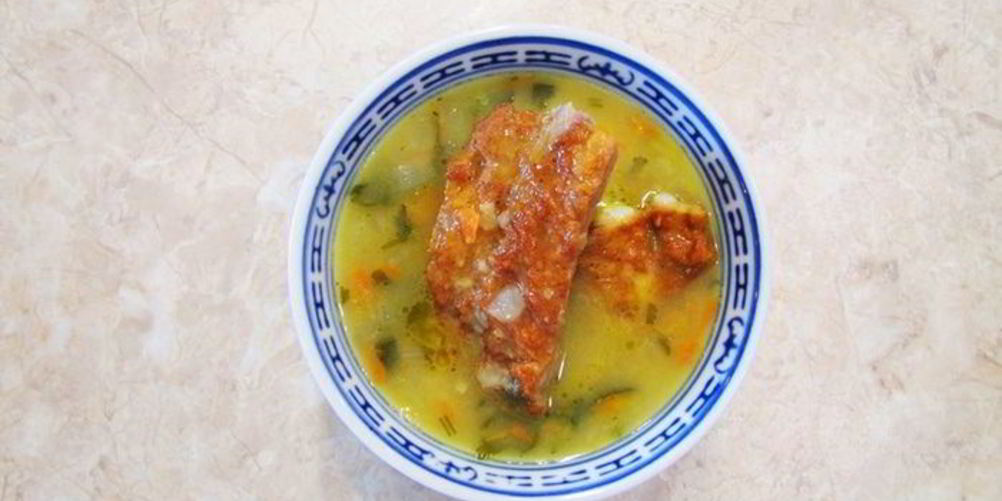 Рецепт горохового супа с копчеными ребрышками