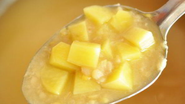 суп гороховый с копчеными ребрышками