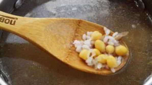 суп из шпината и бараньего гороха