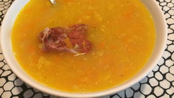 уютный гороховый суп