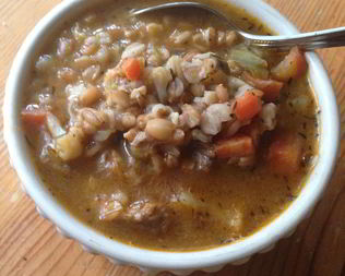 Говяжий суп с перловкой