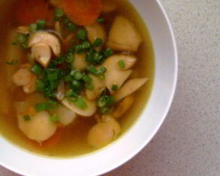 Грибной суп с зеленью