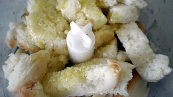 ахобланко-испанский холодный суп из миндаля