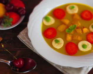 Фруктово-ягодный холодный суп