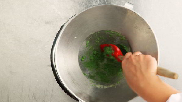 холодный огуречный суп с лососем