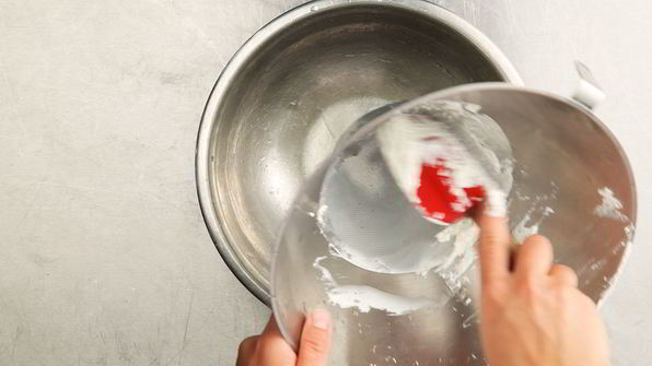 холодный огуречный суп с лососем