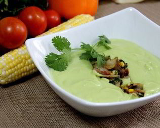 Холодный суп из авокадо с начинкой