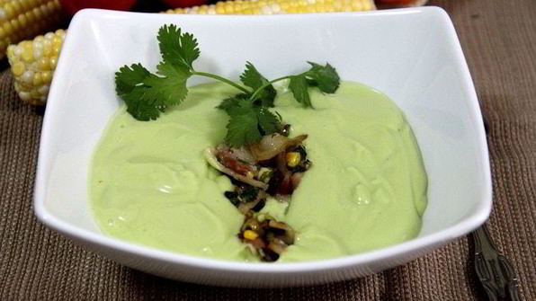 холодный суп из авокадо с начинкой