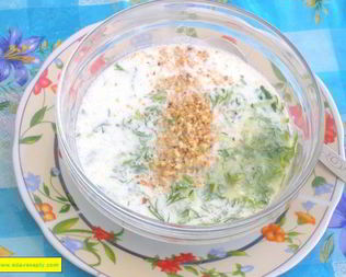 Холодный суп из зелени с огурцами на кефире для похудения