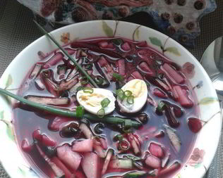 Холодный суп на свекольном квасе