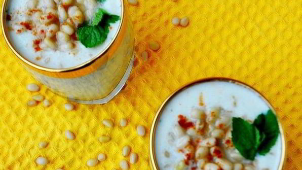 холодный суп-пюре из кольраби с яблоками и кедровыми орешками