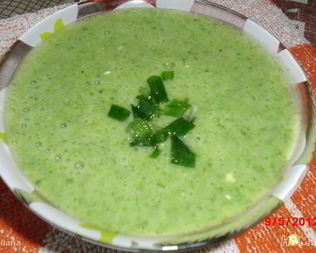 Холодный суп-пюре из листьев белой свеклы