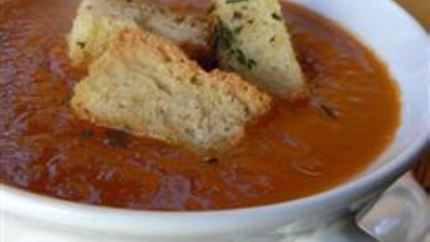 Холодный томатный суп с розмарином