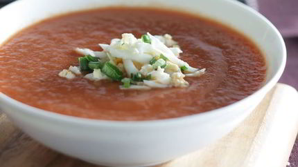 Холодный томатный суп со сладким перцем и чили