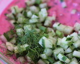 Свекольник — холодный суп из свеклы